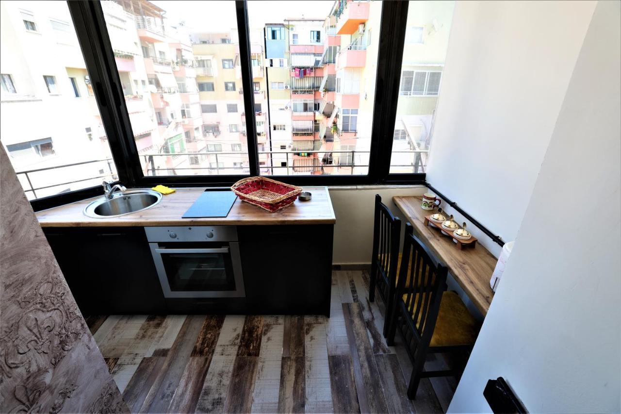 Stylish 1-bedroom In #2 Apartment *